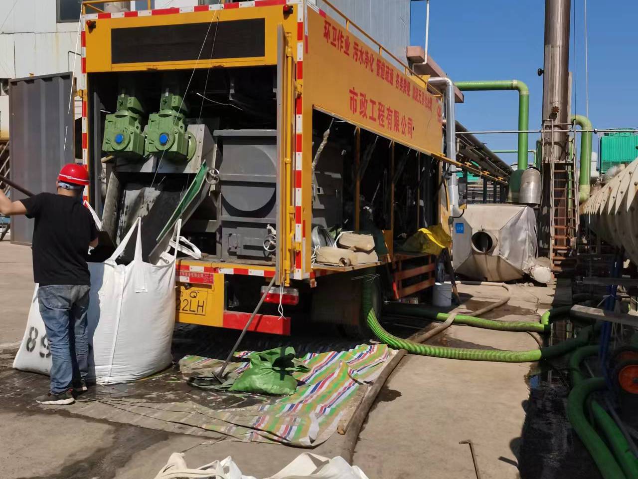 清丰淤泥压干处理